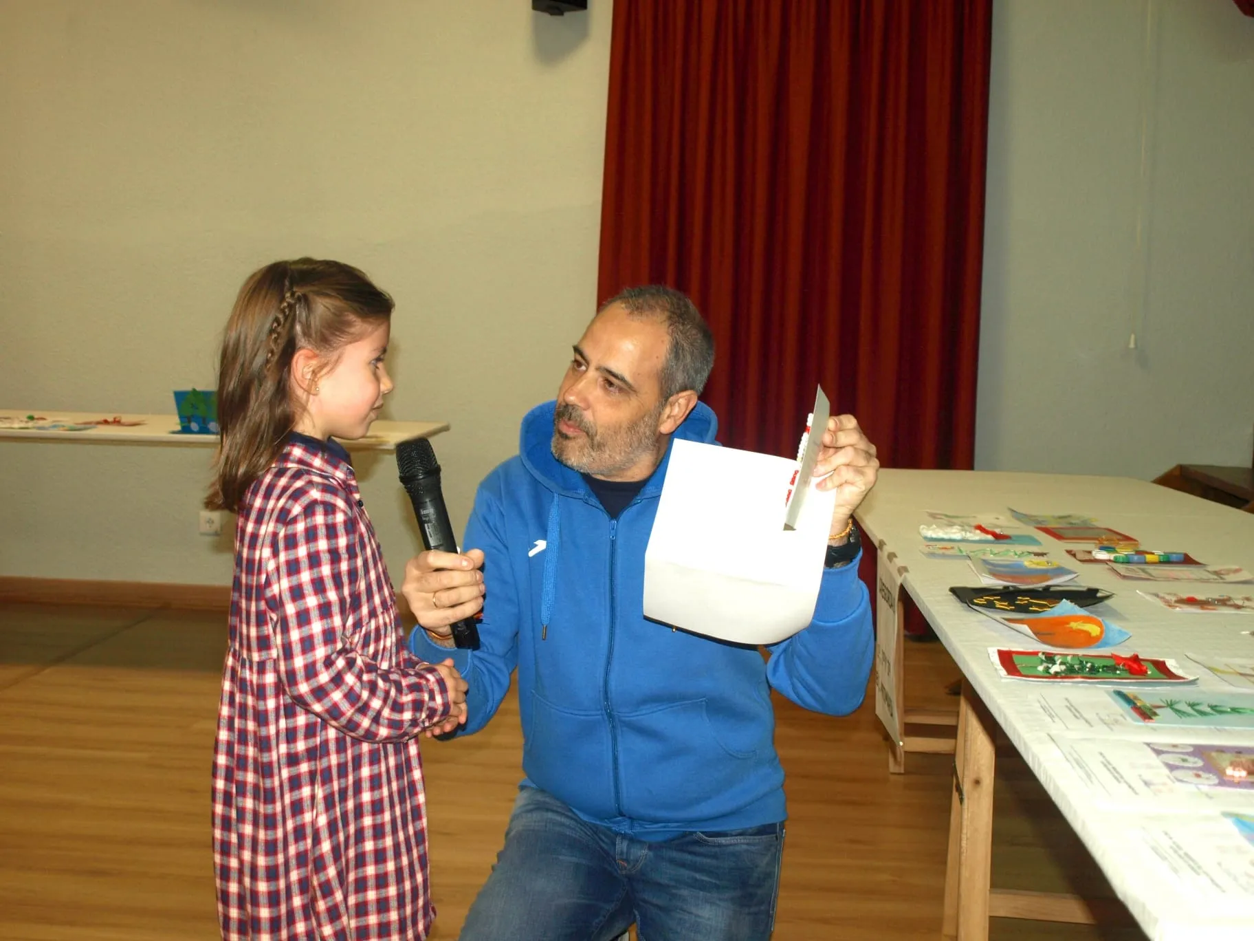 Foto 2 - Castellanos de Moriscos elige a los ganadores del Concurso de Tarjetas de Navidad