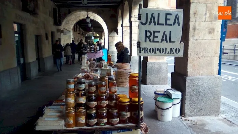Foto 4 - Las turroneras de La Alberca en los soportales de San Antonio, una tradici&oacute;n que se repite cada...