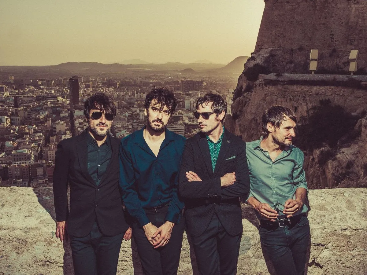 Integrantes de la banda de música Second