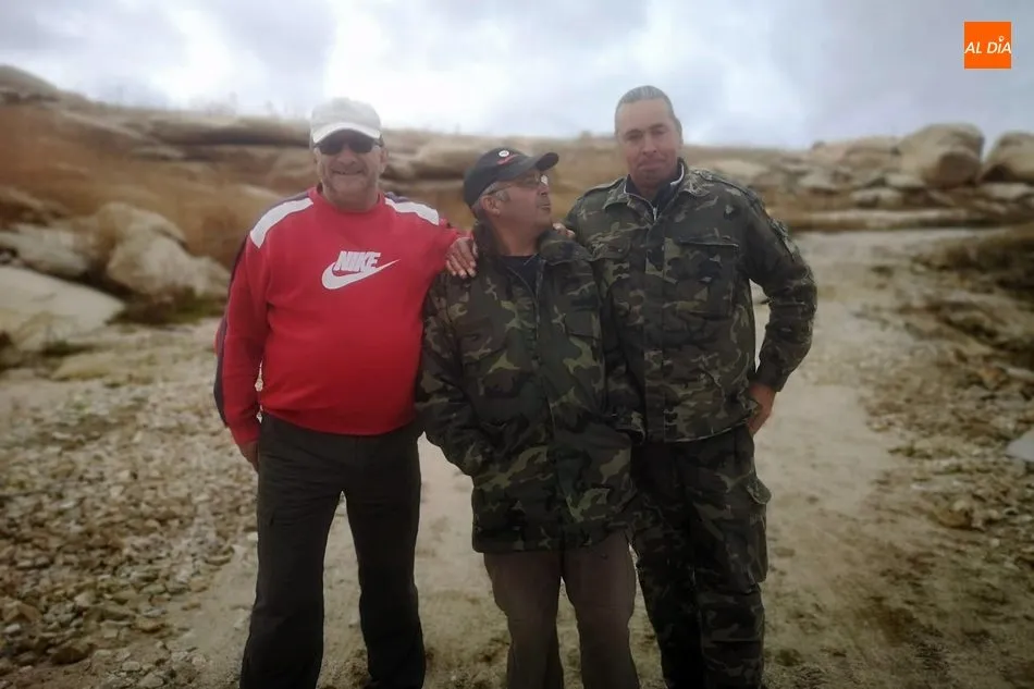 Foto 9 - La Sociedad Charra celebra el Campeonato del Pavo de pesca en el embalse de Almendra  