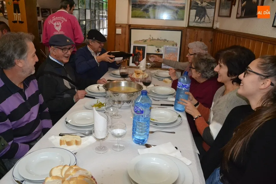 Foto 2 - Cuatro generaciones de la familia Manzano celebran un encuentro prenavide&ntilde;o  