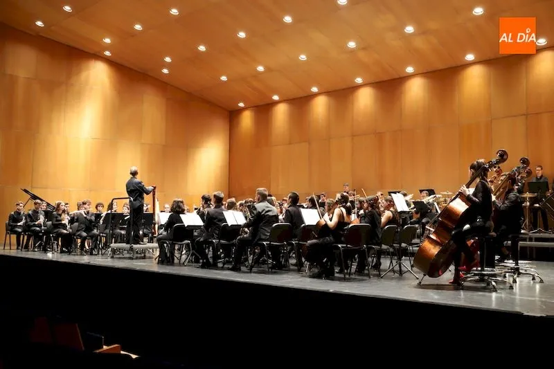 Concierto ofrecido por la Banda Sinfónica del Coscyl / Lydia González