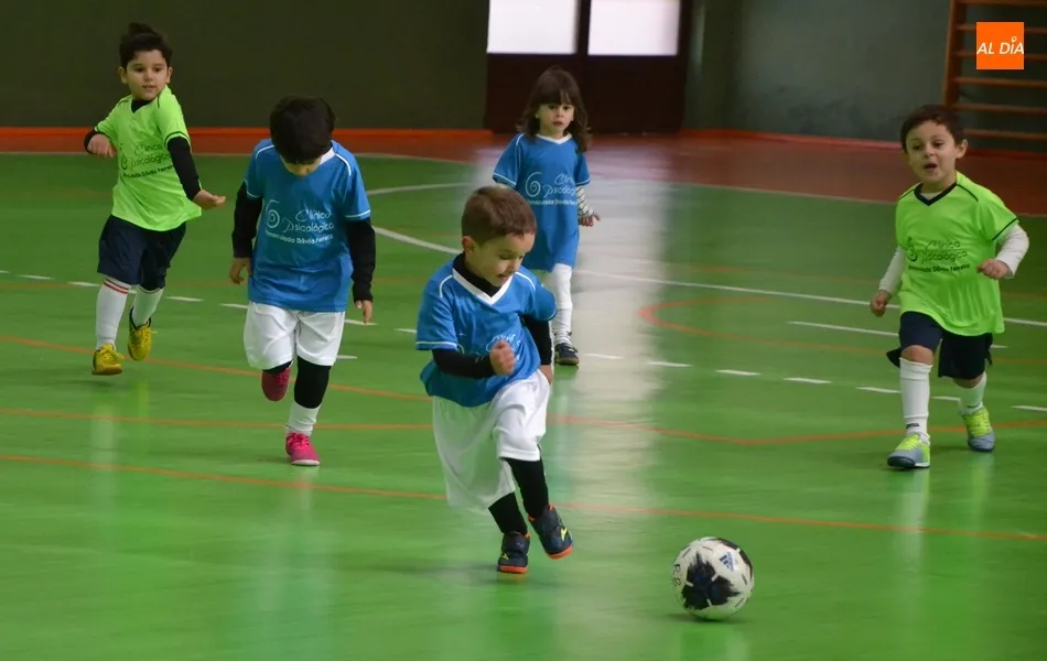 Foto 9 - Comienza la gran fiesta del f&uacute;tbol sala para los m&aacute;s peque&ntilde;os de la casa  
