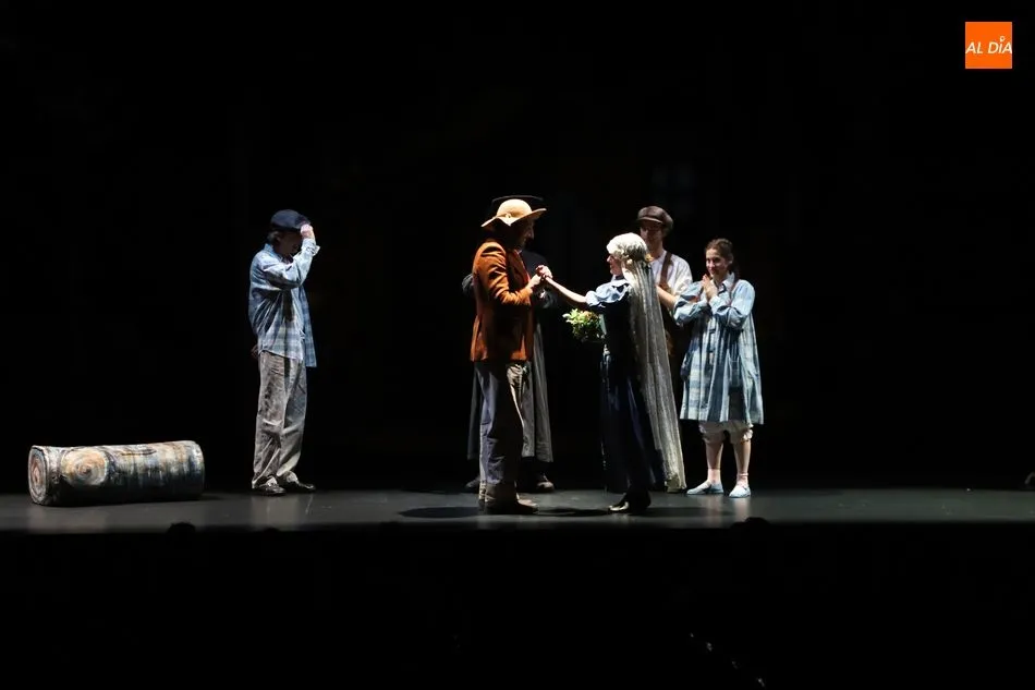 Foto 4 - El musical de Hansel y Gretel encandila al p&uacute;blico infantil con su divertido espect&aacute;culo