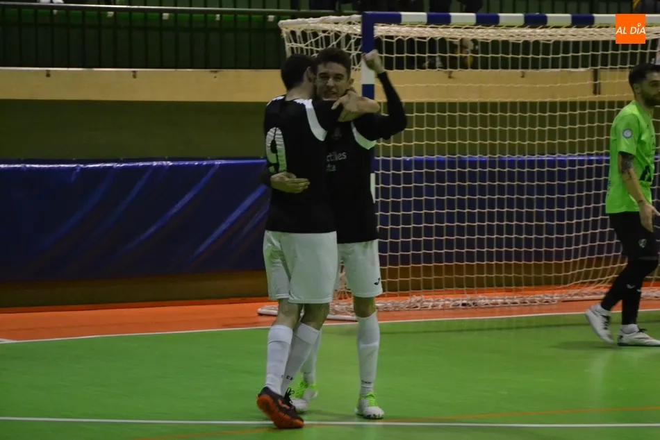 Jorge Crespo y José le dan la victoria al III Senior ante el Inter Sala en un minuto final de...