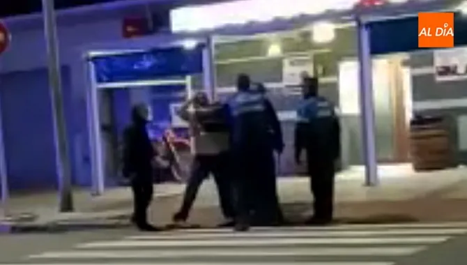 La calle Carmen vivía una alarmante pelea en la tarde de este domingo