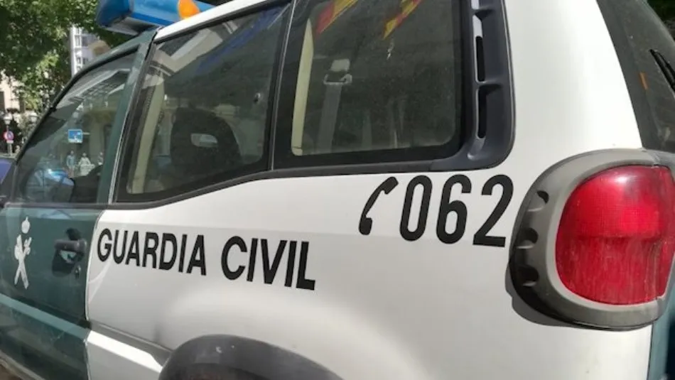 El presunto autor de los hechos, pareja de la víctima, ha sido detenido por agentes de la Guardia Civil