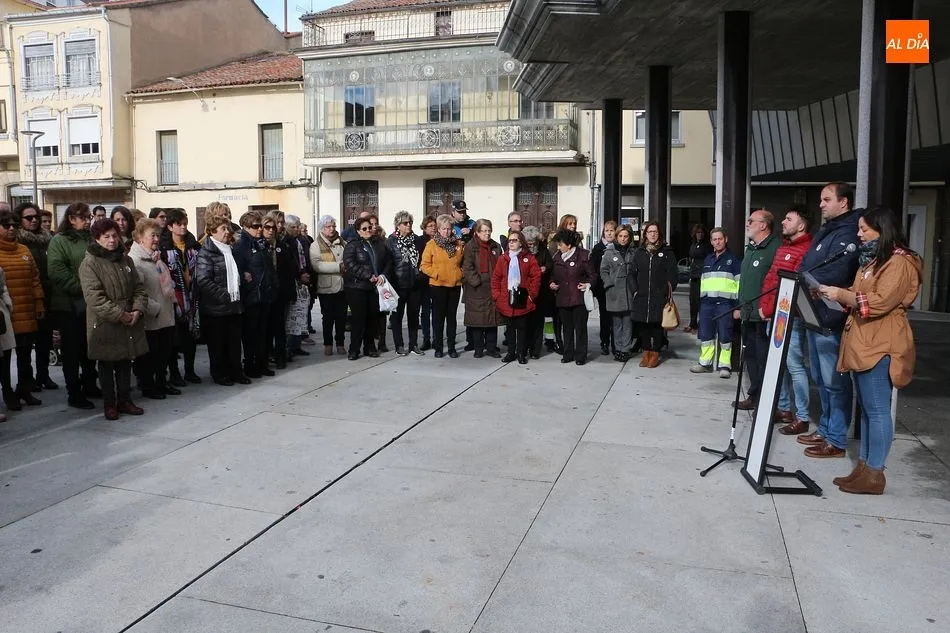 Foto 8 - Guijuelo clama contra la violencia de g&eacute;nero