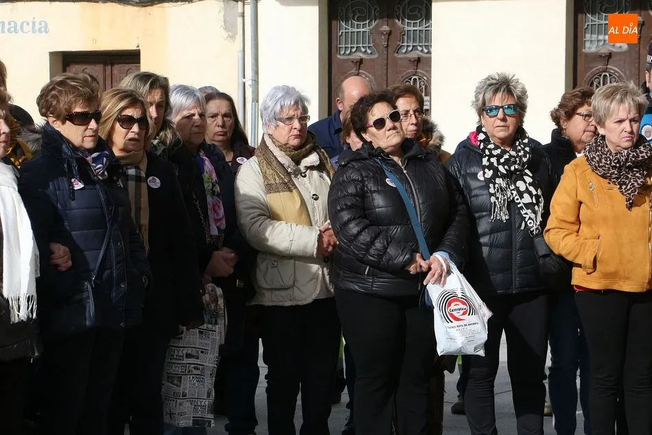 Foto 6 - Guijuelo clama contra la violencia de g&eacute;nero