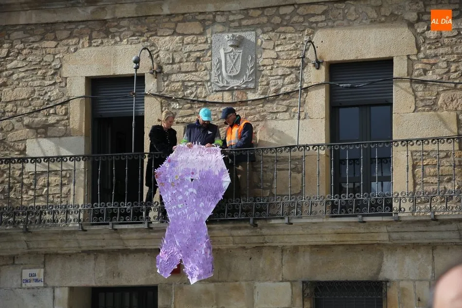 Foto 2 - Vitigudino manifiesta su rechazo a la violencia de g&eacute;nero