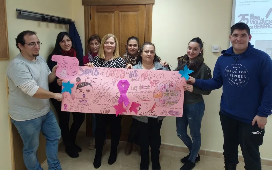 Los alumnos de la acción formativa ‘El SAD en Alto Águeda’ conmemoran el 25N  