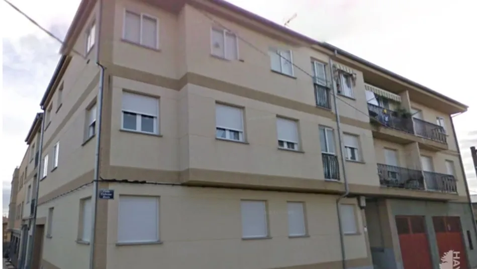 Bloque en el que se ubica uno de los pisos en venta dentro de la campaña del Black Friday de Liberbank y Haya