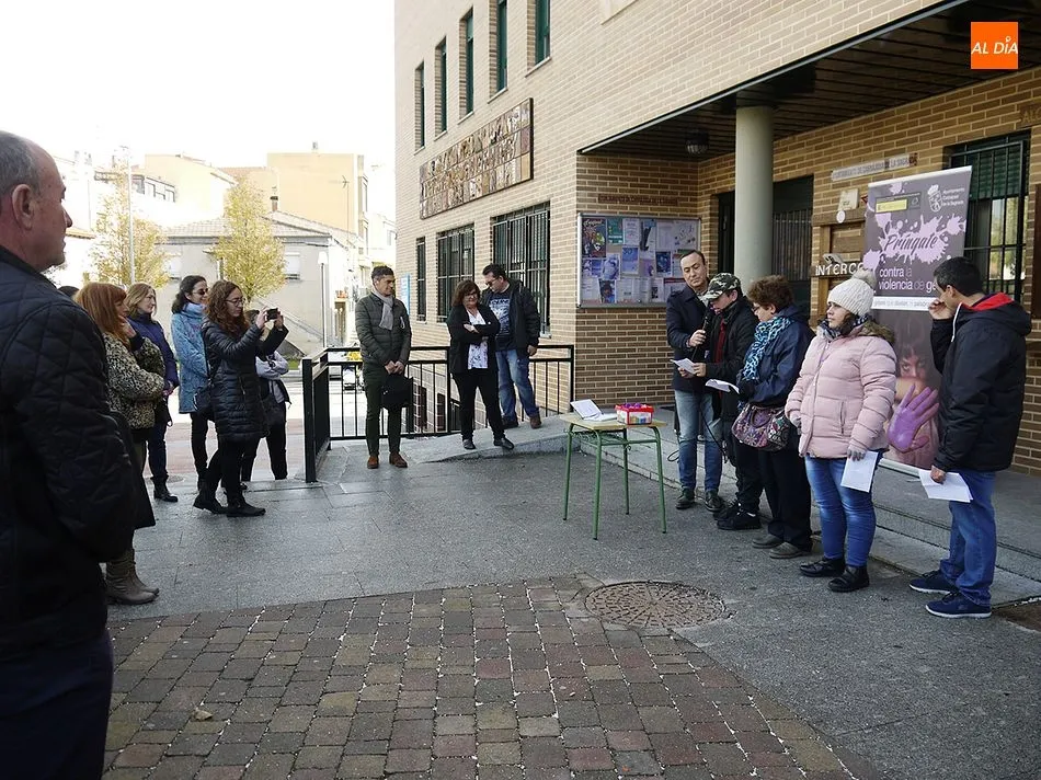 Foto 11 - Varias propuestas conmemoran el D&iacute;a Internacional contra la Violencia de G&eacute;nero en Carbajosa