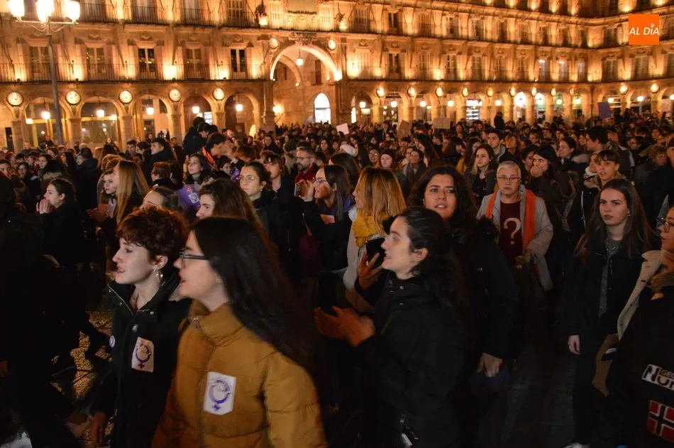Foto 11 - Los salmantinos alzan la voz contra la violencia de g&eacute;nero  