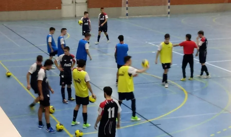Foto 2 - Sergio Moreiro y Jorge Crespo se enfundan por 1&ordf; vez la el&aacute;stica de la Selecci&oacute;n Sub&rsquo;19  