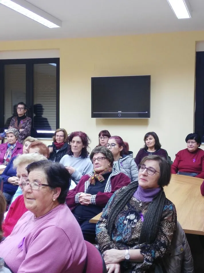 Foto 3 - Jornada contra la violencia de g&eacute;nero en Calzada de Valdunciel