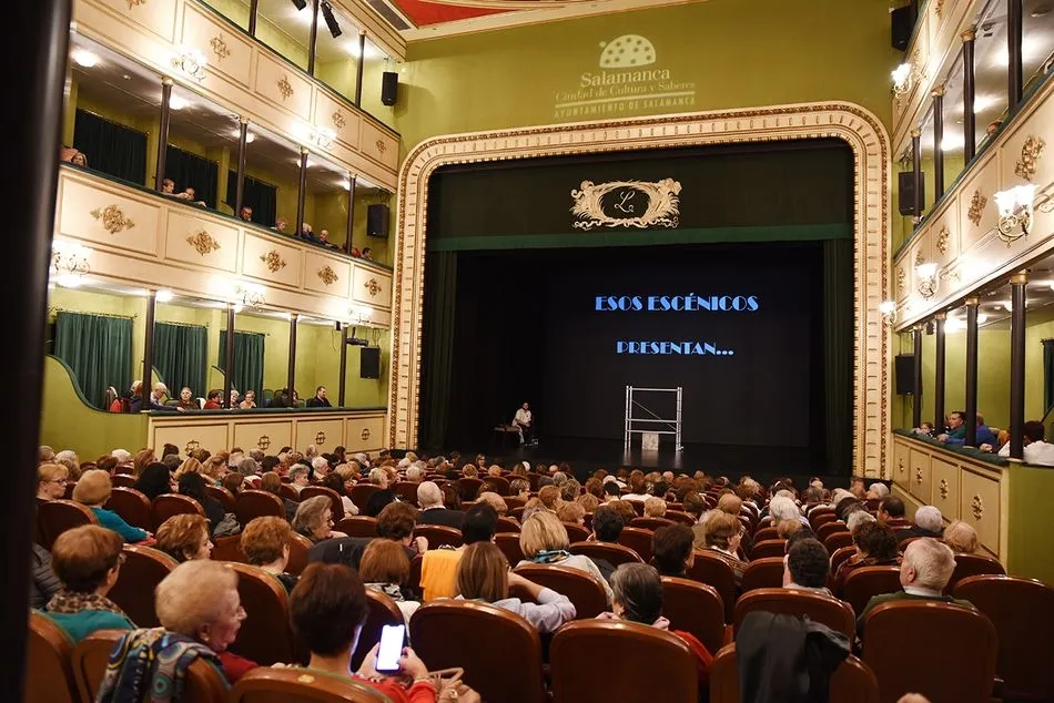 Foto 2 - J&oacute;venes contra la violencia de g&eacute;nero: &lsquo;No te doy mis ojos&rsquo; del grupo de teatro IES Mateo...