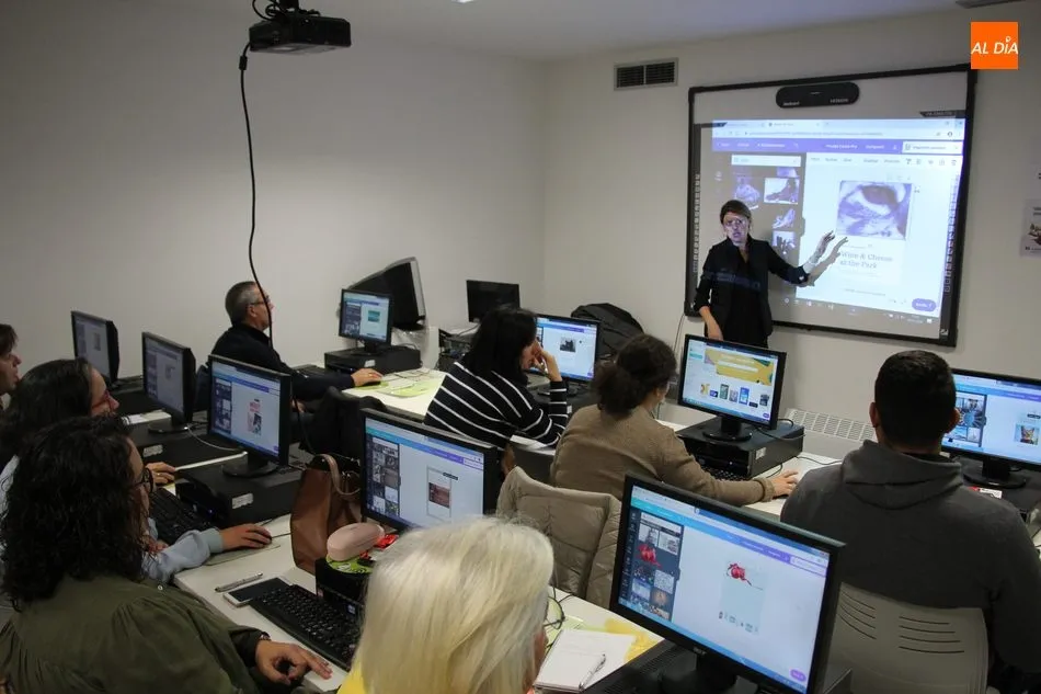 Foto 6 - Una quincena de personas participan en Vitigudino en un seminario de dise&ntilde;o web y marketing  