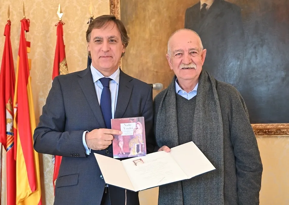 Foto 5 - Juli&aacute;n Granado y Tom&aacute;s Hern&aacute;ndez reciben los premios literarios 'Ciudad de Salamanca 2019'