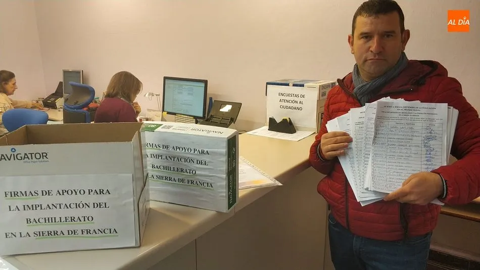 Foto 2 - La Sierra de Francia se moviliza para exigir la ampliaci&oacute;n del instituto de La Alberca