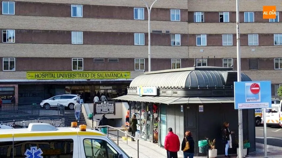 Fachada del Clínico, que forma parte del Complejo Asistencial de Salamanca