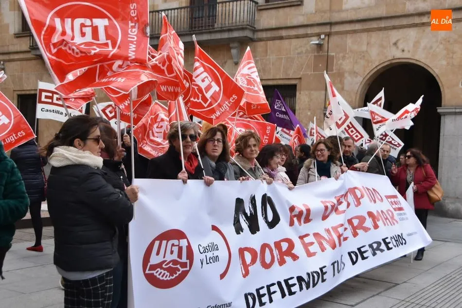 Foto 7 - Protestas de UGT y CCOO por la sentencia del Constitucional, que habilita el despido objetivo por...