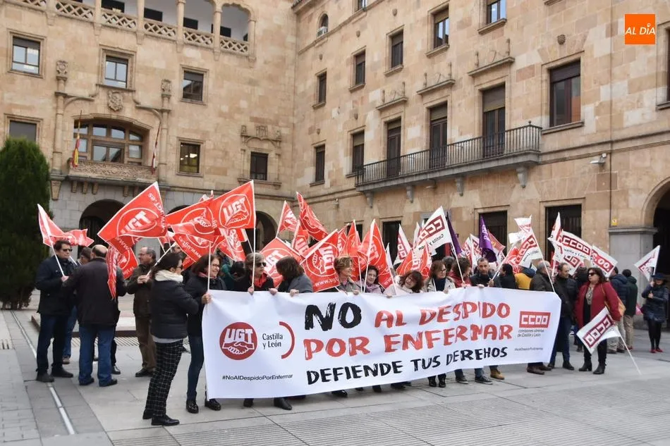 Foto 6 - Protestas de UGT y CCOO por la sentencia del Constitucional, que habilita el despido objetivo por...