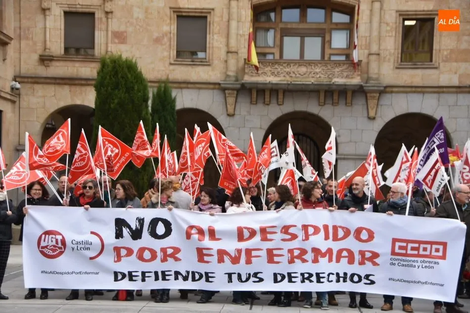 Foto 2 - Protestas de UGT y CCOO por la sentencia del Constitucional, que habilita el despido objetivo por...