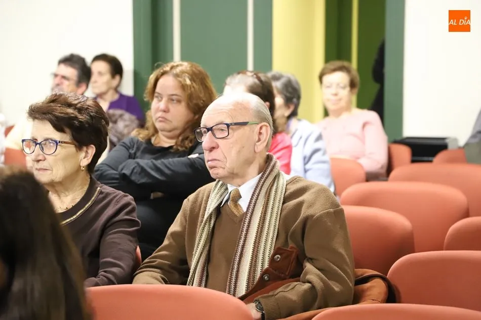 Foto 7 - Jero Hern&aacute;ndez acompa&ntilde;a a Marina G. Torr&uacute;s en la presentaci&oacute;n de su novela &lsquo;Azul Venezia&rsquo;