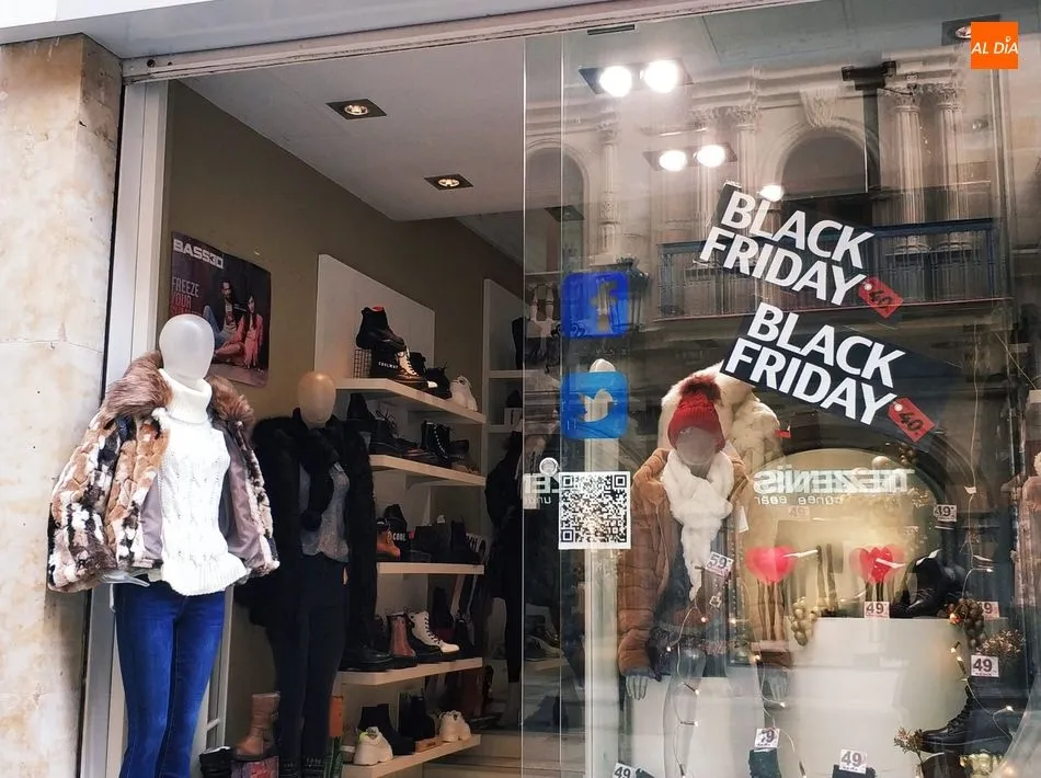 Foto 3 - M&aacute;s de 100 comercios salmantinos se unen a los descuentos del &lsquo;Black Friday&rsquo;