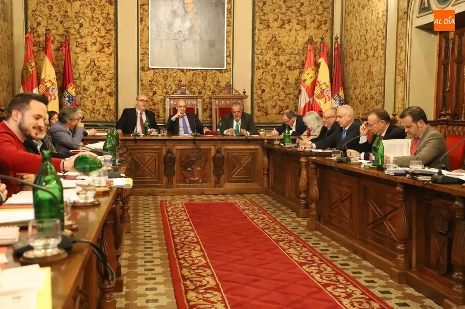 Foto 5 - La propuesta de reforma sanitaria rural crea tensi&oacute;n y acusaciones de "mentir" en el pleno de la...