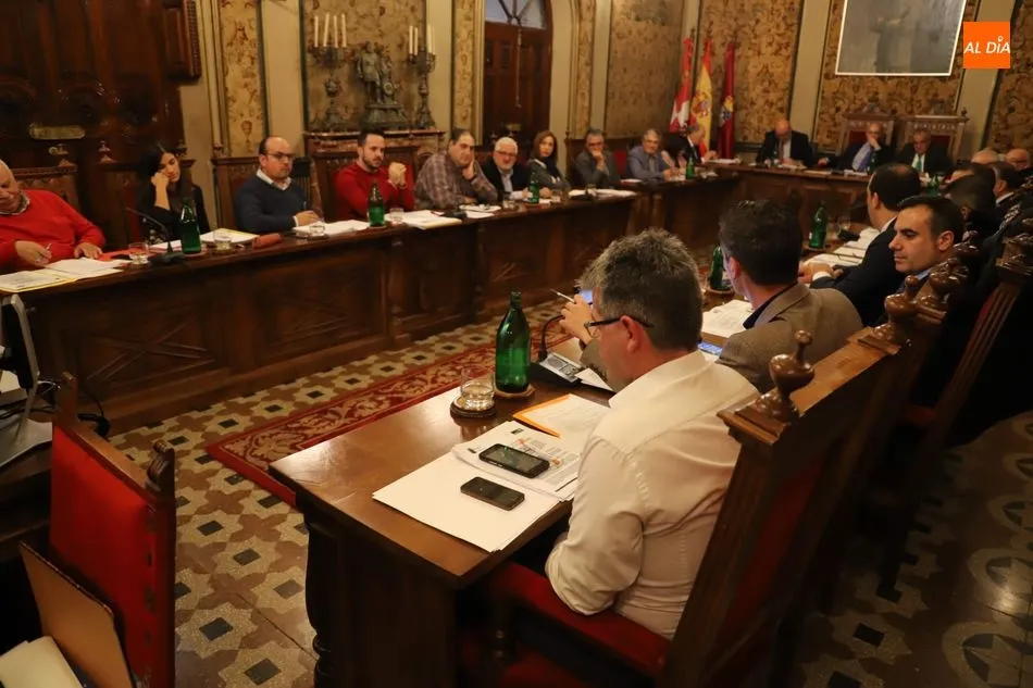 Foto 4 - La propuesta de reforma sanitaria rural crea tensi&oacute;n y acusaciones de "mentir" en el pleno de la...