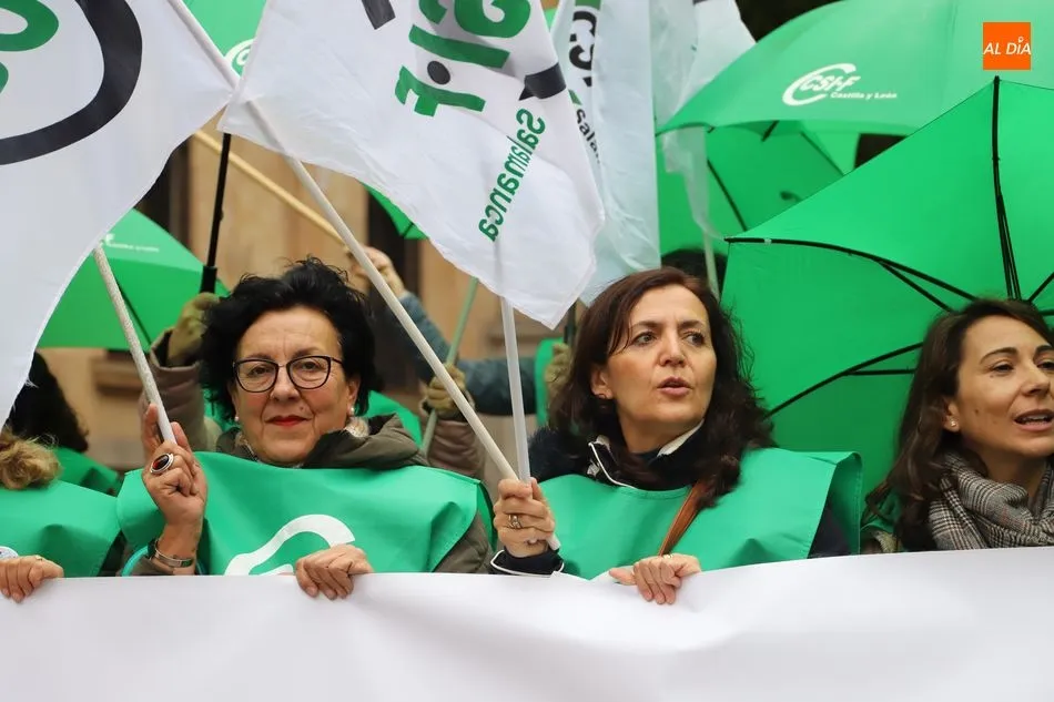 Foto 9 - Concentraci&oacute;n de CSIF para exigir al Gobierno la subida salarial&nbsp; del 2% para los empleados...