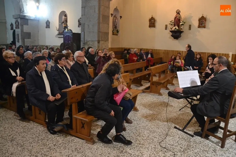 Foto 7 - Dan inicio las novedosas fiestas de la Parroquia de San Andr&eacute;s en honor al Santo que le da nombre  
