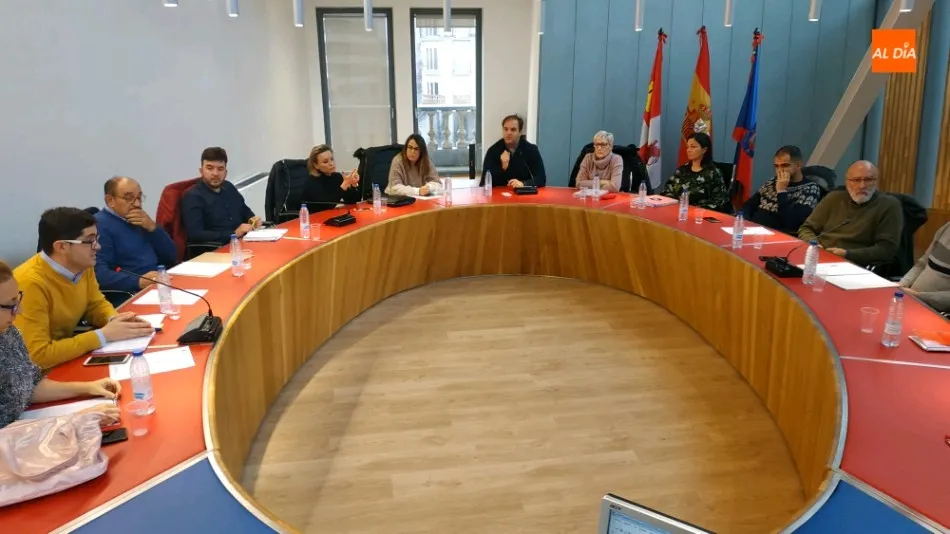 Foto 4 - El Ayuntamiento aprueba el convenio de los Bomberos con Diputaci&oacute;n