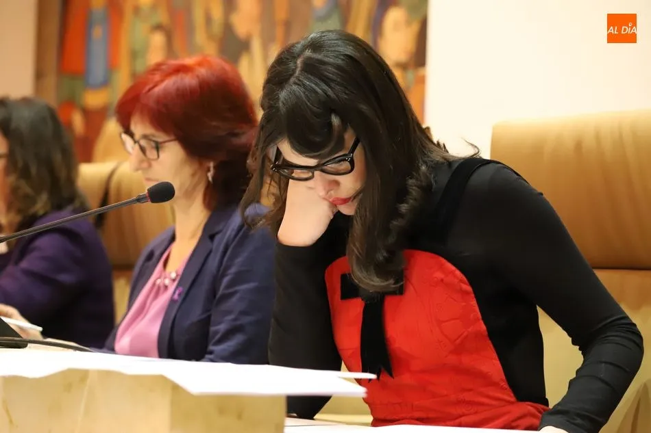 Foto 10 - El pleno del Ayuntamiento de Salamanca ratifica las Medallas de Oro para CES y C&aacute;ritas Diocesana