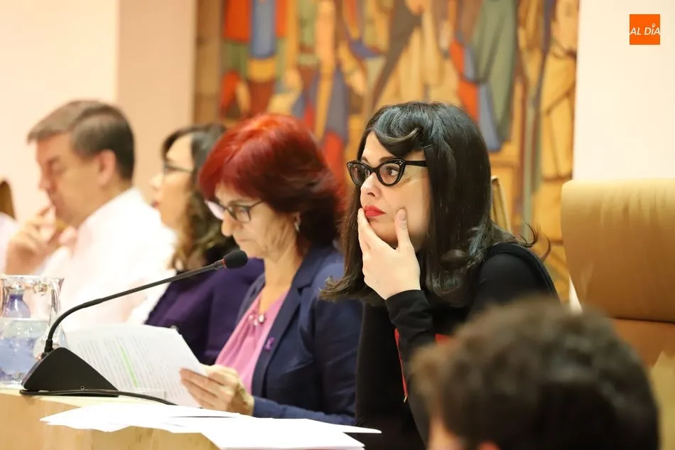 Foto 8 - El pleno del Ayuntamiento de Salamanca ratifica las Medallas de Oro para CES y C&aacute;ritas Diocesana