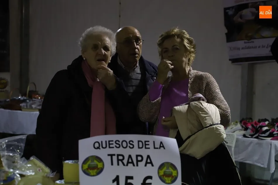 Foto 10 - Ana Su&aacute;rez e Isabel Mac&iacute;as acuden al&nbsp;&lsquo;XXIV Rastrillo de los Pobres&rsquo;