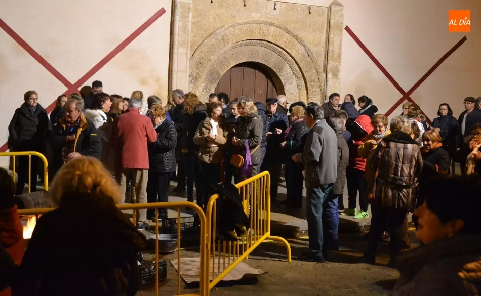 Foto 6 - Enorme &eacute;xito de la Carbochada callejera de la Parroquia de San Andr&eacute;s  