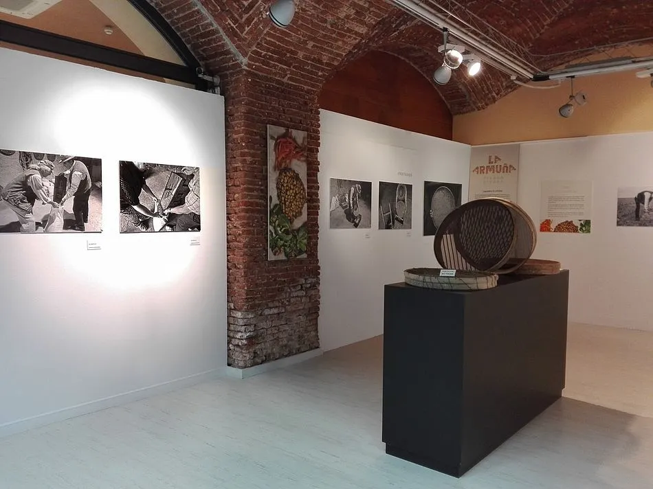 Foto 7 - &Aacute;ngel Centeno expone en el Museo del Comercio salmantino una muestra fotogr&aacute;fica sobre la...
