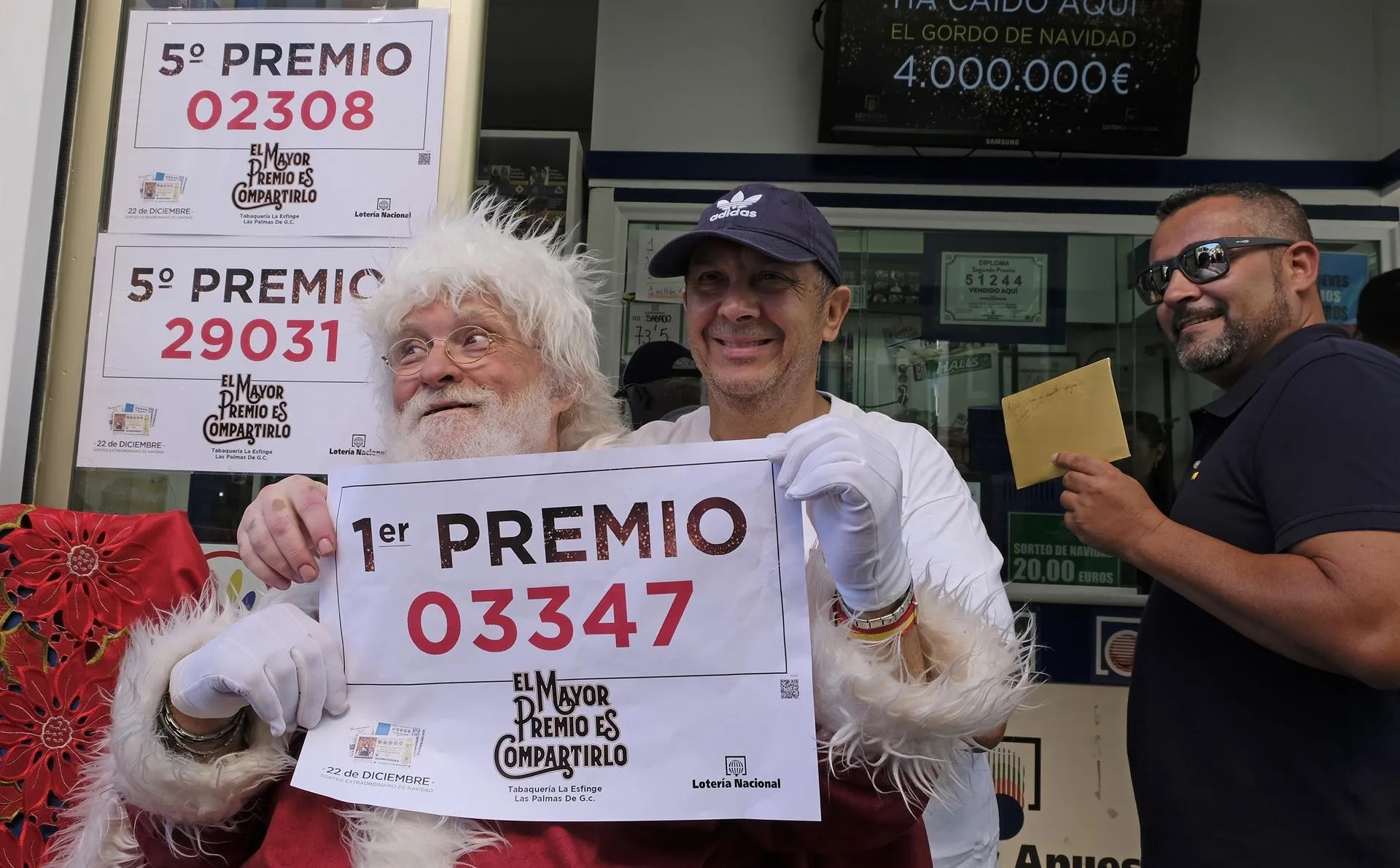 Los premios hasta 20.000 euros del Sorteo de Navidad estarán exentos de impuestos este año / Europa Press