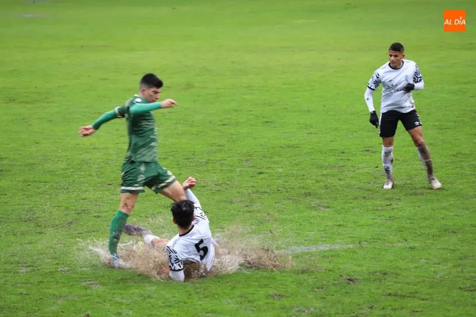 Una acción pasada por agua en el duelo del filial / Lydia González