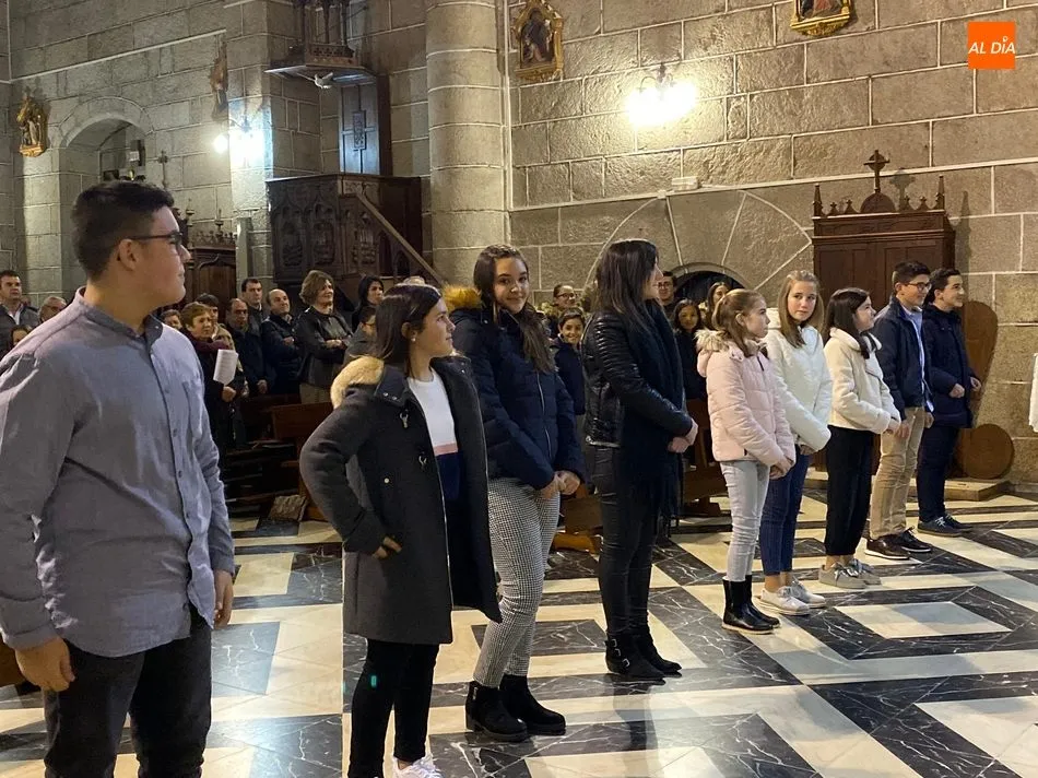 Foto 6 - Nueve j&oacute;venes de Villavieja y Bogajo reciben el Sacramento de la Confirmaci&oacute;n  