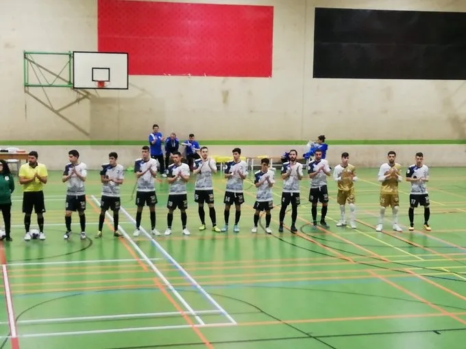 Jugadores del Salamanca FS Unionistas tras saltar al terreno de juego / Twitter