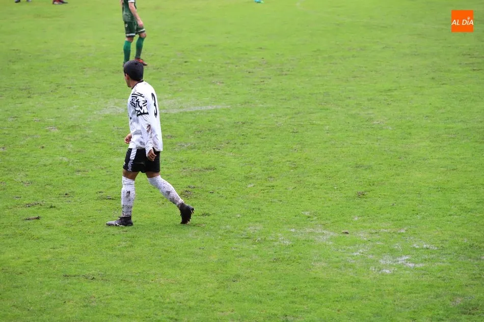 Foto 10 - Un mermado Salamanca UDS &lsquo;B&rsquo; sale goleado a manos del Astorga de un Helm&aacute;ntico irreconocible...