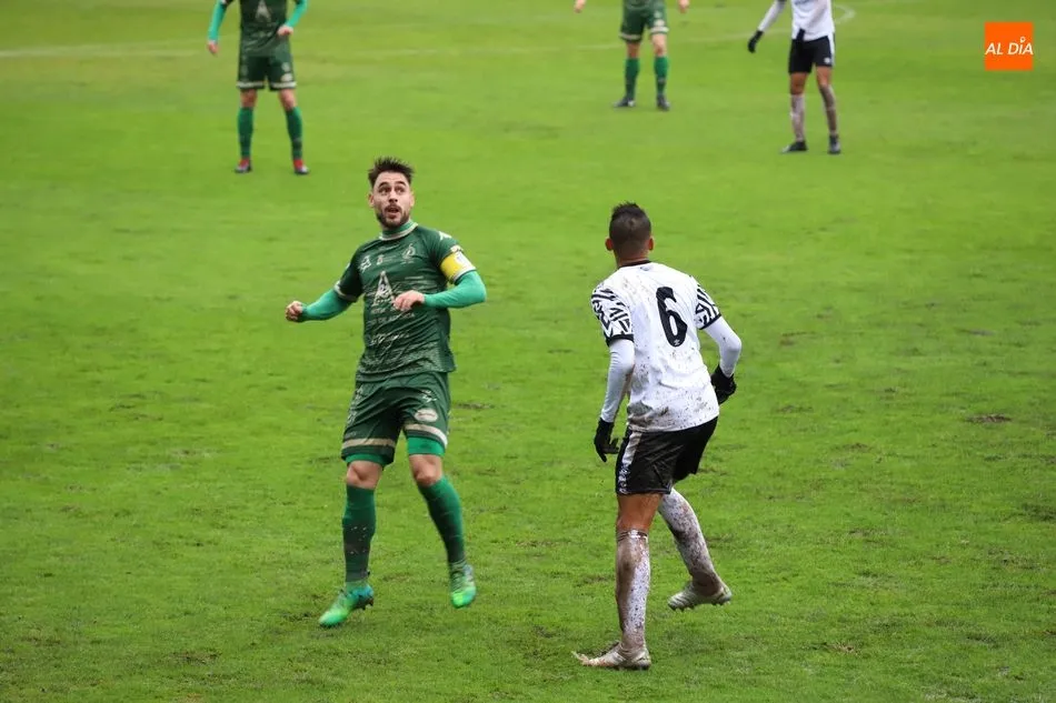 Foto 4 - Un mermado Salamanca UDS &lsquo;B&rsquo; sale goleado a manos del Astorga de un Helm&aacute;ntico irreconocible...