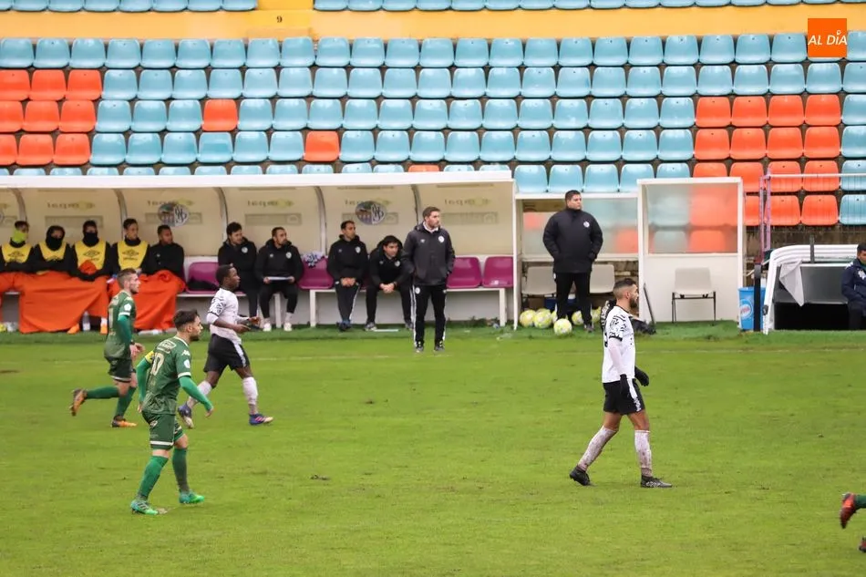 Foto 2 - Un mermado Salamanca UDS &lsquo;B&rsquo; sale goleado a manos del Astorga de un Helm&aacute;ntico irreconocible...
