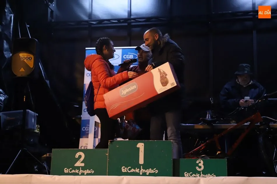 Foto 4 - &Aacute;lvaro Gil y Ver&oacute;nica S&aacute;nchez se llevan la&nbsp;IV San Silvestre Universitaria Solidaria-We are...