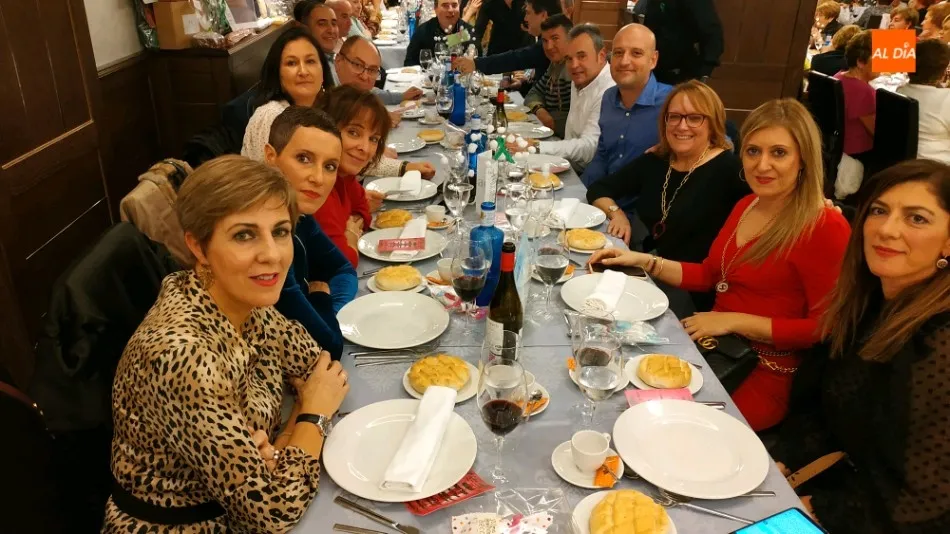Foto 10 - Guijuelo vive su segunda cena ben&eacute;fica contra el c&aacute;ncer