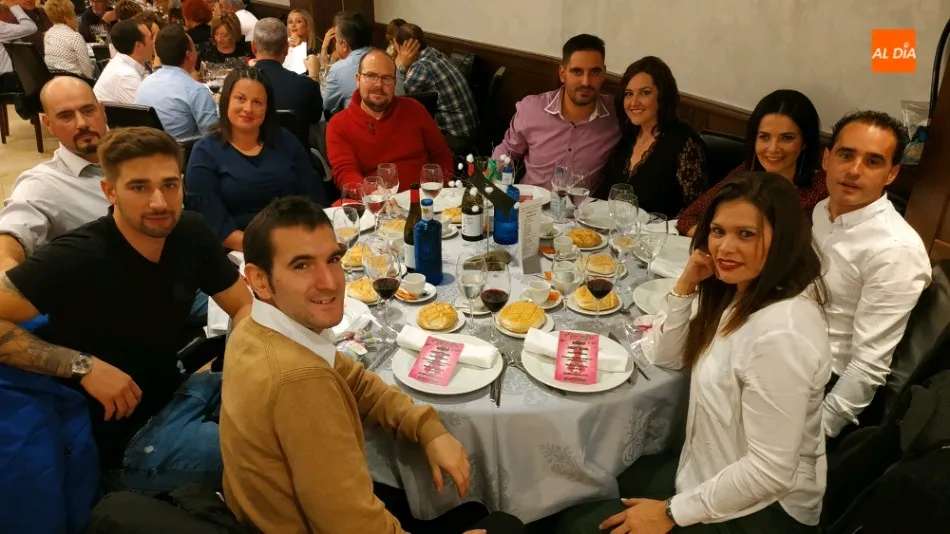Foto 9 - Guijuelo vive su segunda cena ben&eacute;fica contra el c&aacute;ncer